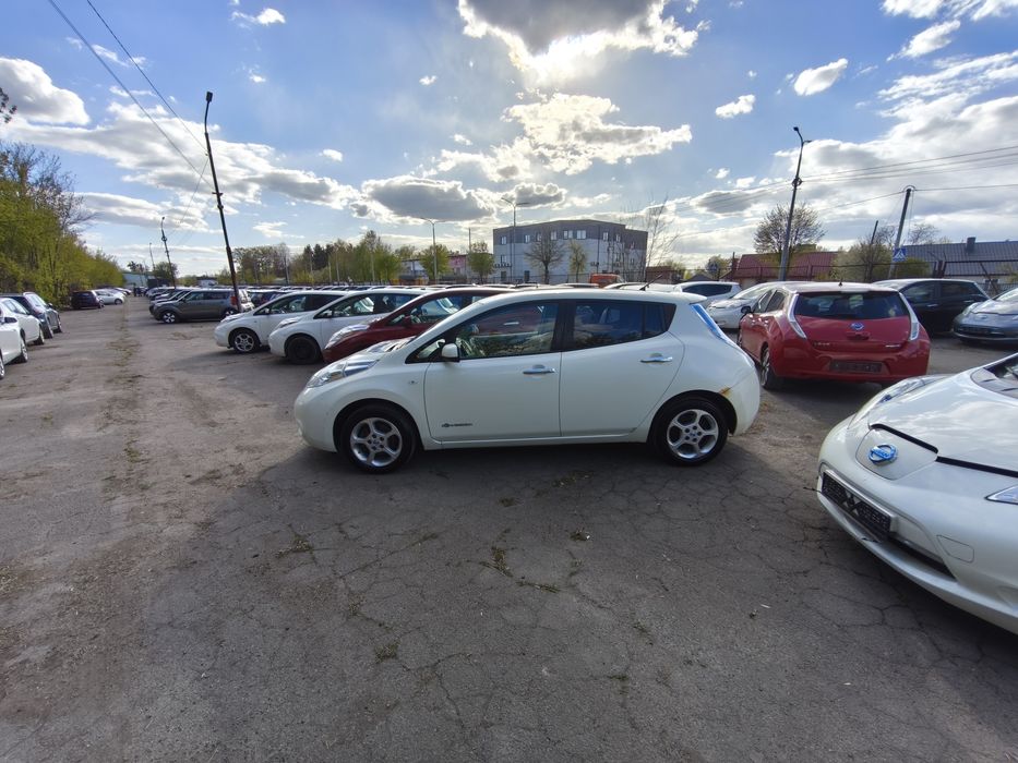 Nissan leaf 24kwt розмитнений з сертифікатом
