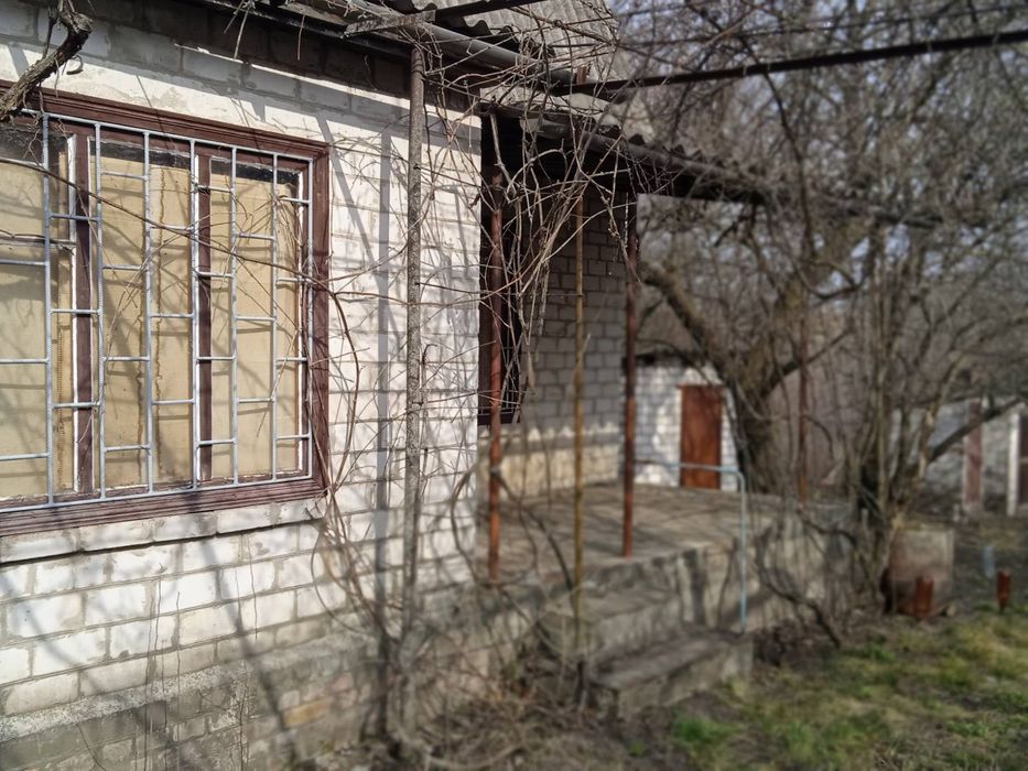 Продається двоповерховий будинок