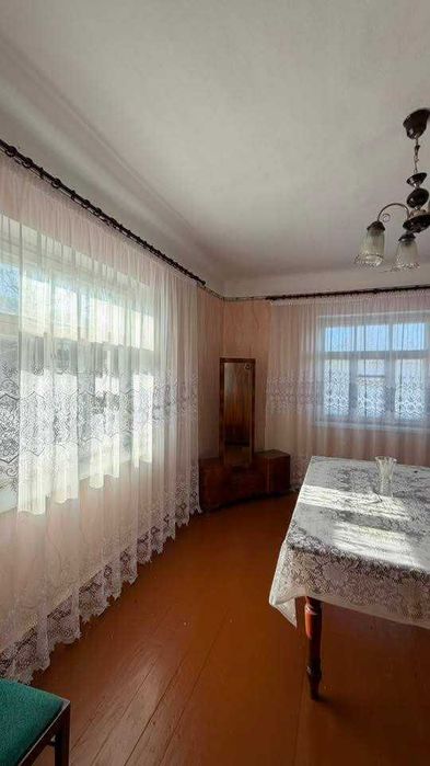 Продаж будинку біля Кременця