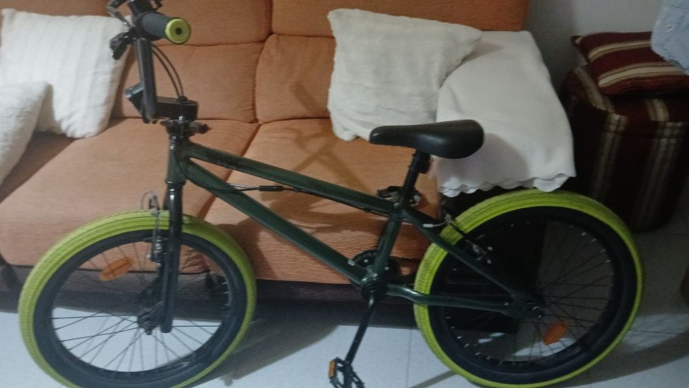Bicicleta BMX wipe verde
