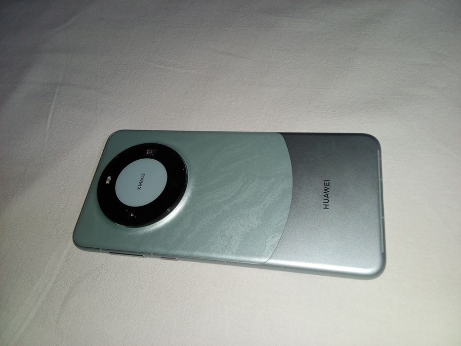 Huawei mate 60 pro+ 1TB 5G + google apps
