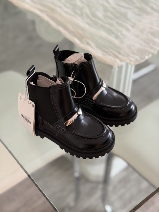 Черевики на дівчинку ZARA розмір 23