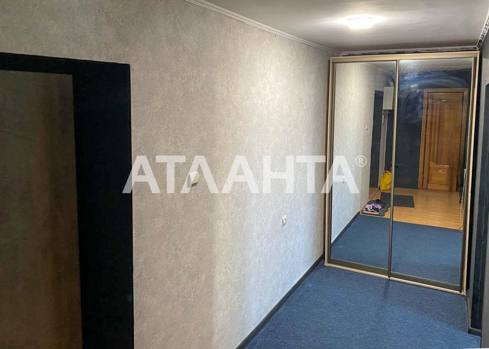 2-комнатная квартира в кирпичном доме возле Парка победы