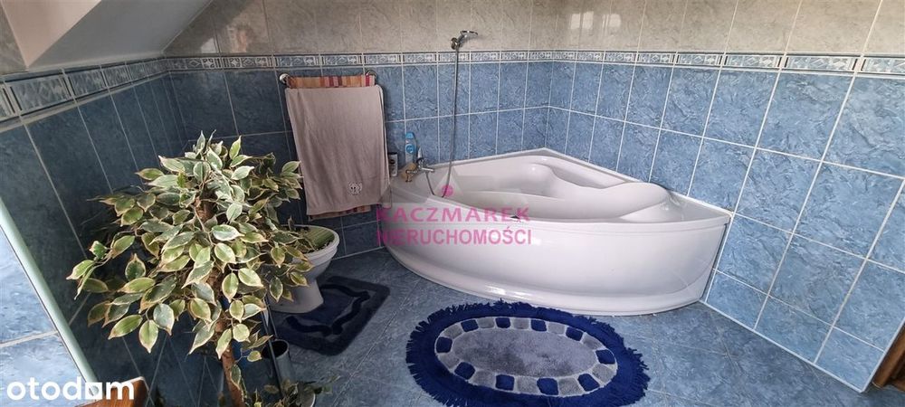 Segment z ogródkiem 600m2 i garażem w bryle