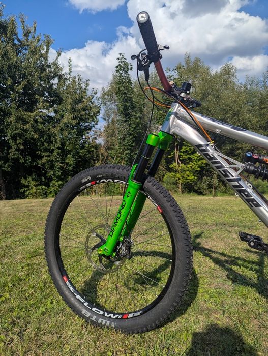 Banshee Rune V2 27.5 DVO FOX