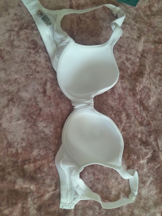 Бюстгальтер, ліфчик. Новий, білий. Об'єм 65, чашка Е