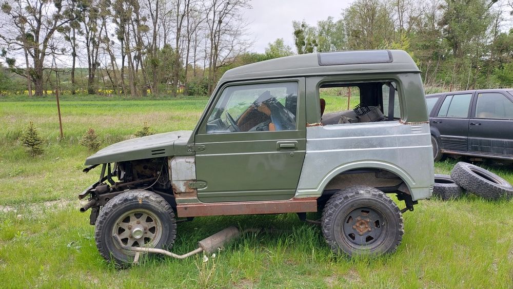 Suzuki samurai 1.3 w trakcie remontu zamiana