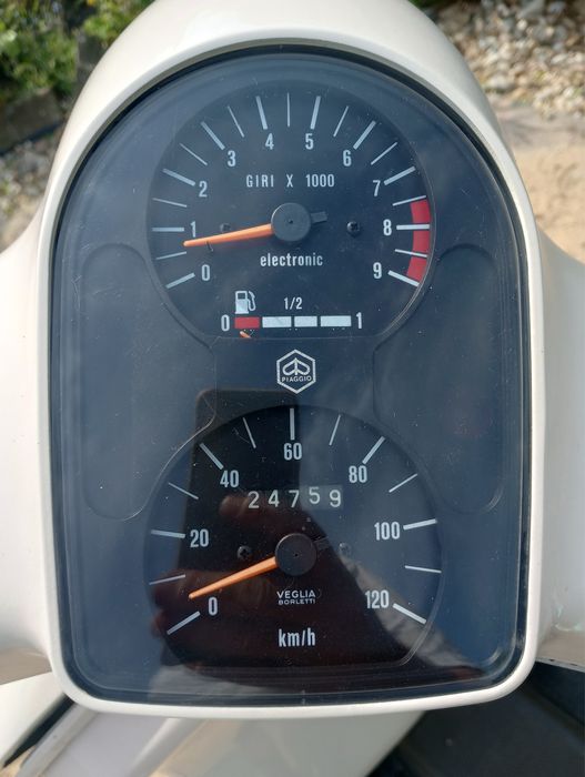 Piaggio Vespa Cosa 150
