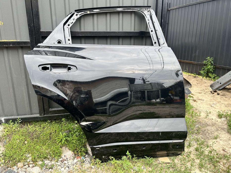 Двері передні в Киеві задні праві AUDI Q3 F3 F3 SPORTBACK