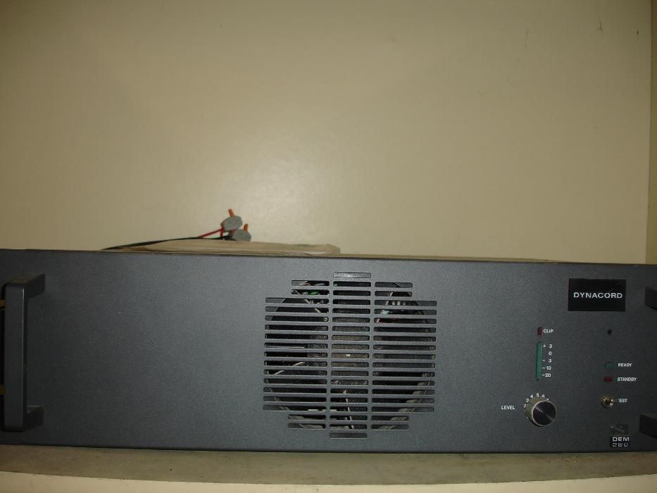 Amplificador Dynacord vendo ou troco64730068024705121