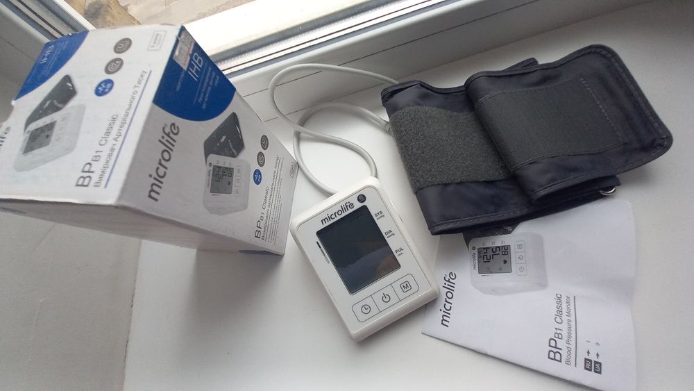 Новый прибор для измерения артериального давления(тонометр).