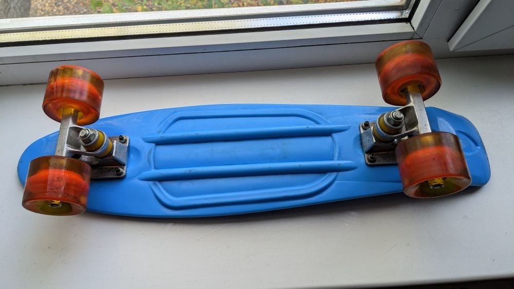 Скейтборд Penny Board з підсвіткою коліс (блакитний)
Стан: Відмінний
