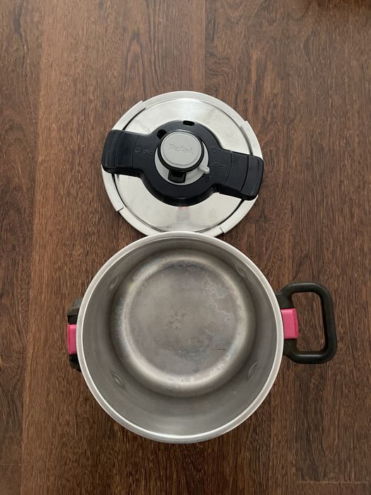 panela de pressao tefal 6l - usada