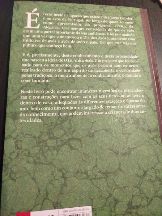 livros, por exemplo: "Por que é que os homens nunca ouvem nada"