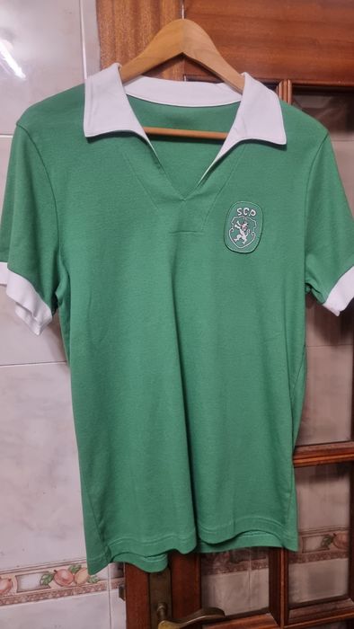 Camisola retro do sporting.