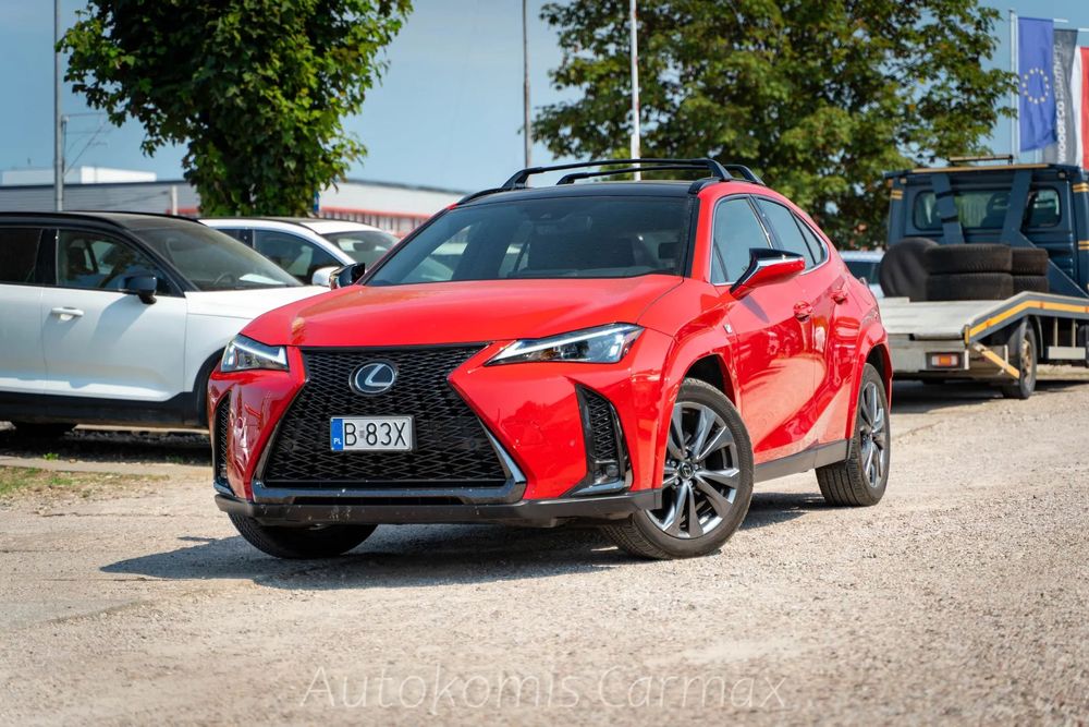 Lexus UX