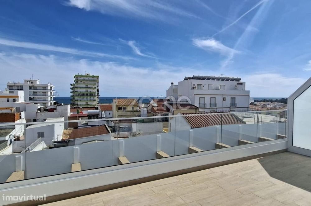 Apartamento T1+2 vista mar