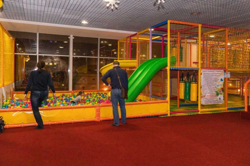 labirynt dla dzieci, pokój zabaw, małpi gaj, pokój gier