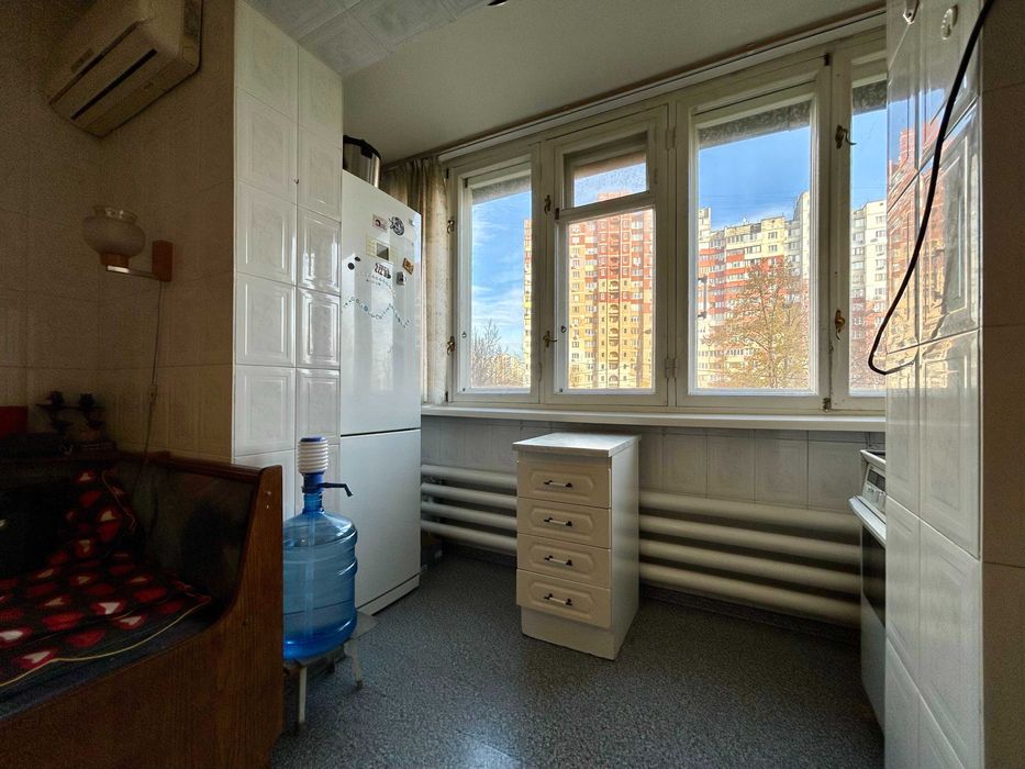 Продаж 4к, 90 м2, вул. Закревського, 5, Троєщина, Деснянський р-н