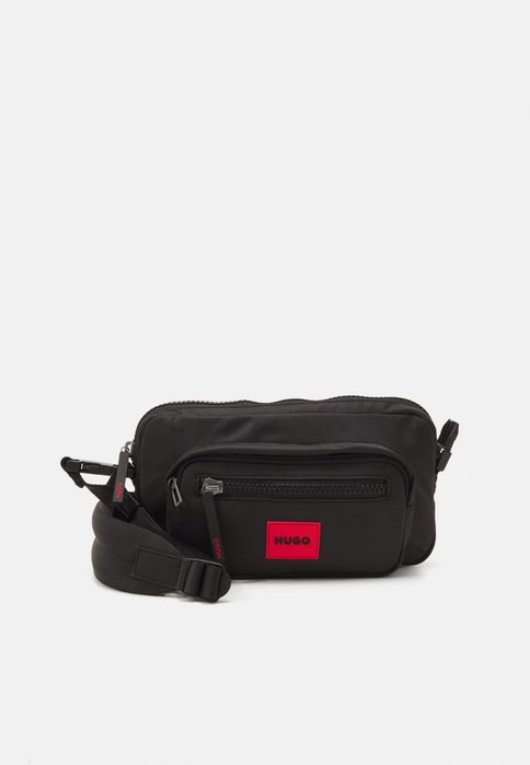 Сумка Hugo Boss.