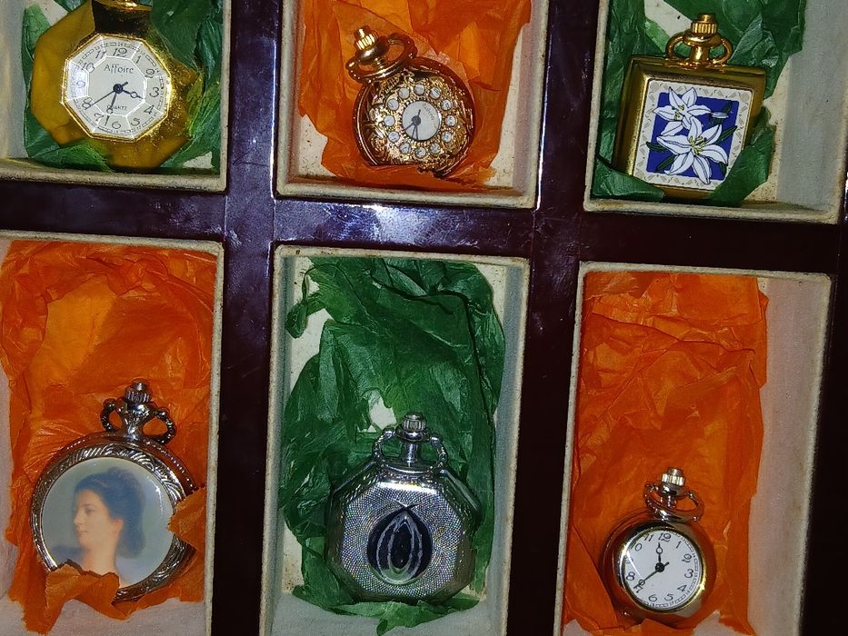 Relógios  para fio  novos a sua escolha por 15 € cada