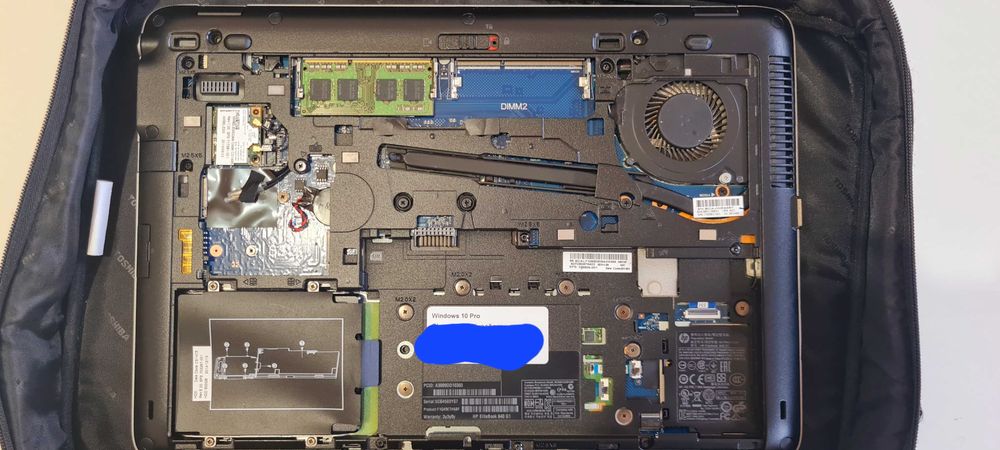 HP EliteBook 840 G1 (i5 / 500GB) + Mala Toshiba + Rato Logitech (S/ Bateria)