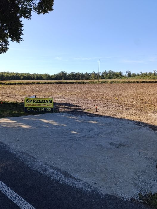 Sprzedam działkę budowlaną z pięknym widokiem przy lesie