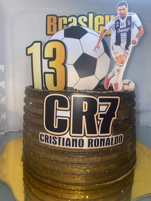 Catering Completo para Festas: Canapés, Salgados, Entradas, Pratos em Cubas Quentes, Sobremesas e Bolos de Aniversário Personalizados