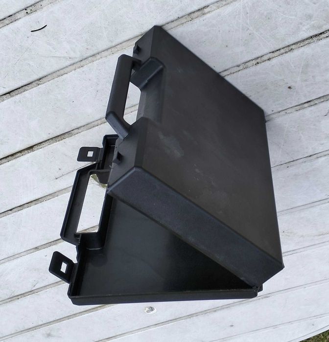 pudełko walizeczka opakowanie plastik