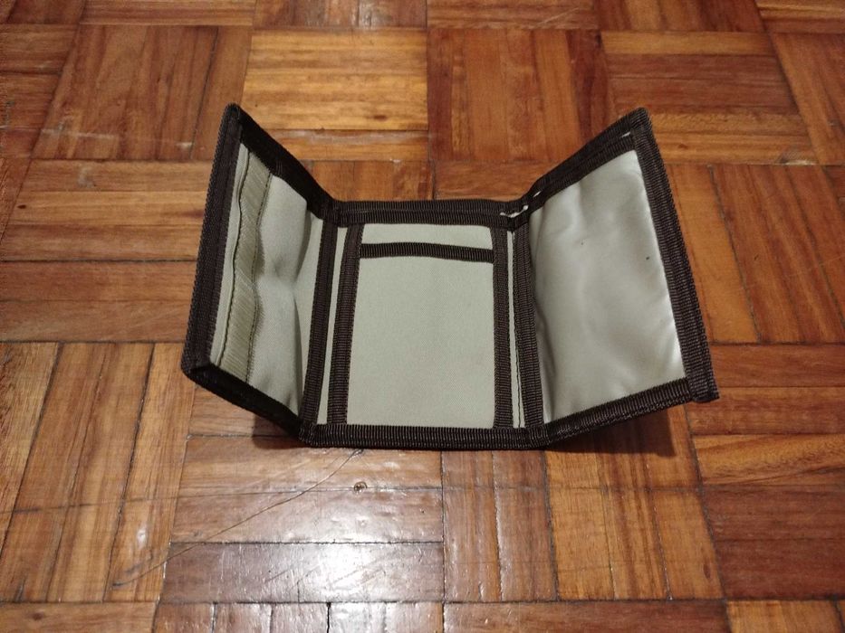 Carteira 8 Re -> use