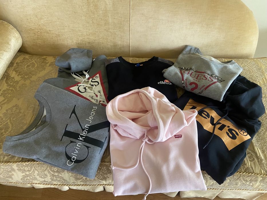 Zestaw 5 x bluz  oryginalnych w rozmiarze M- HIT ! Cenowy