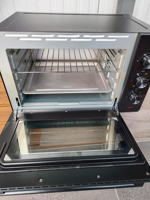 Piekarnik przenośny wolnostojący hisense mały (mini)