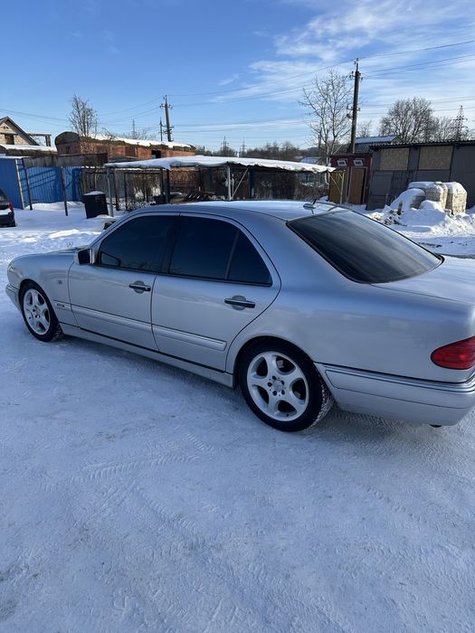 Продам Mersedes-Benz W210 M113