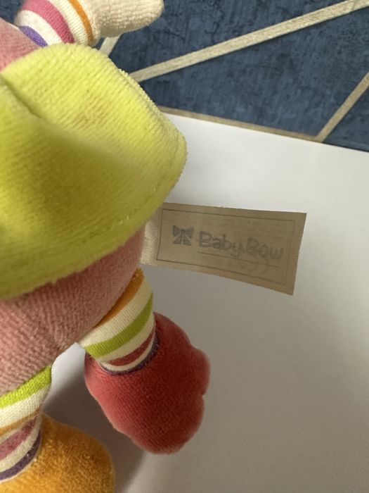 Maskotka grzechotka pajacyk wysokość 27 cm