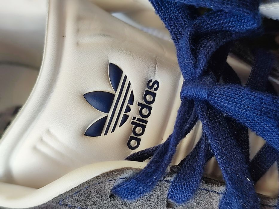 Sapatilhas GAZELLE UNISEX - cor collegiate navy / footwear white