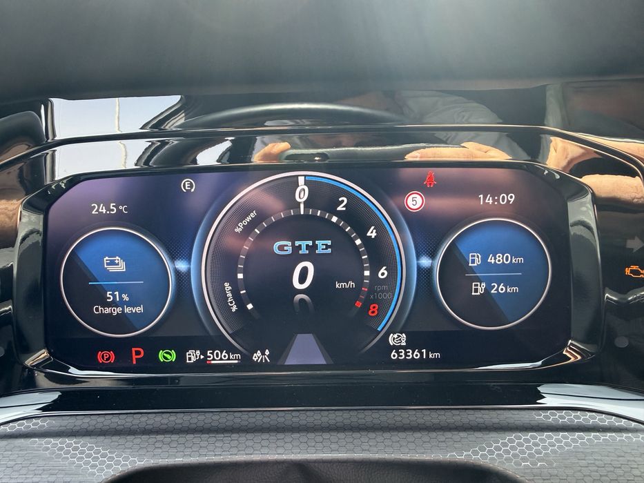 Golf 8 GTE Híbrido Plug-in *Iva dedutível