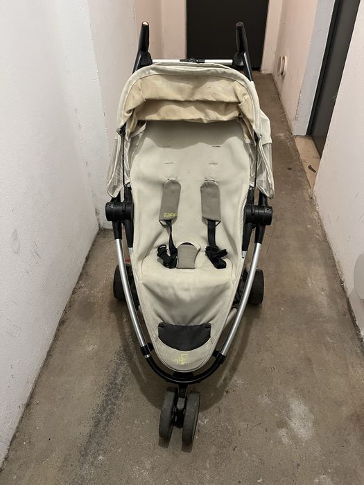 Carrinho de bebe Quinny com maxi cosi