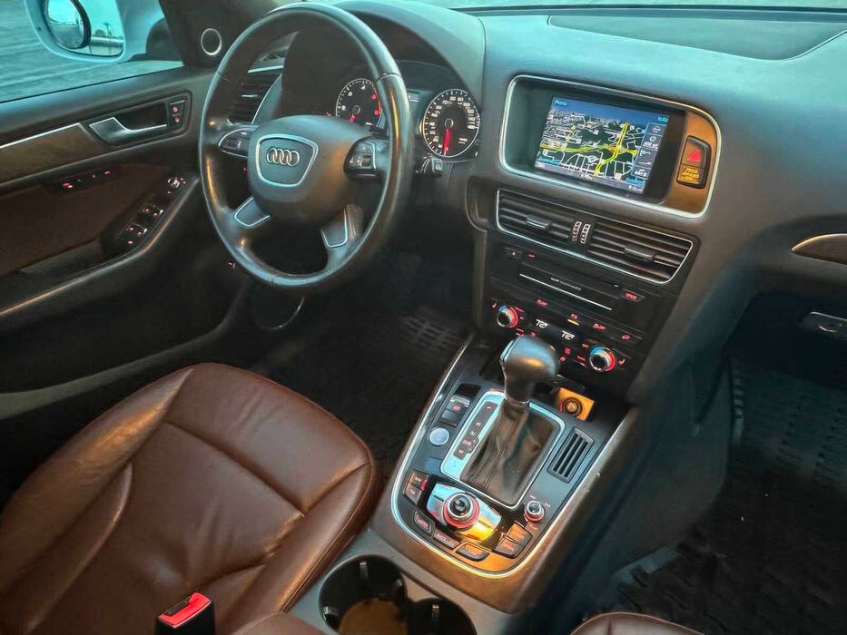 Audi Q5 quattro Premium Plus      2014