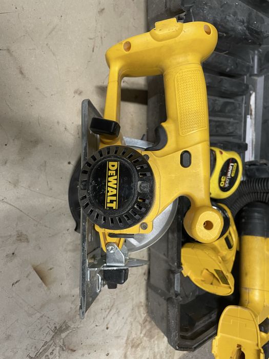 DEWALT Zestaw Skrzynia DeWalt 3 Narzedzia DW938 DW919 DW936