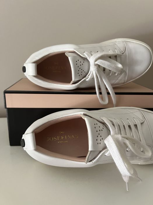 Ténis Josefinas brancos