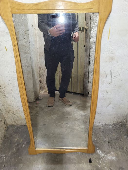 Lustro drewniane o ciekawym wygladzie