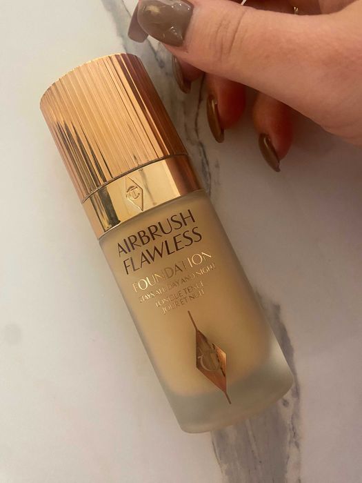 CHARLOTTE TILBURY Airbrush Flawless Foundation 5N Neutral podkład 30ml