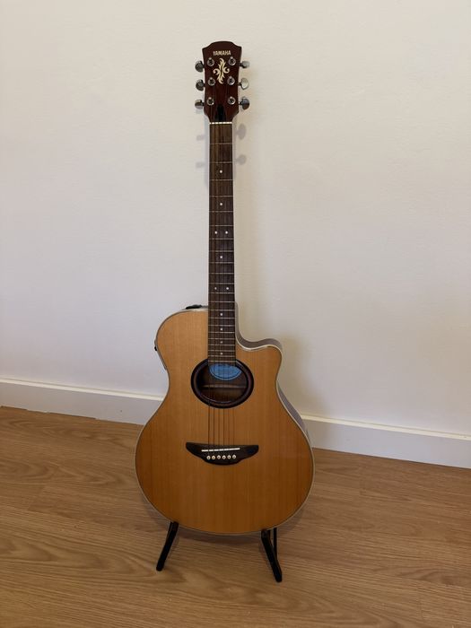 Yamaha guitar 6 string