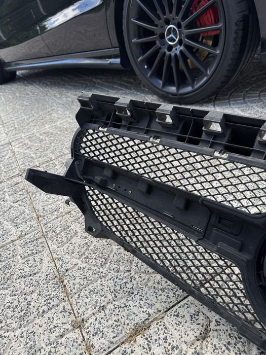 Grelha original Mercedes CLA 45