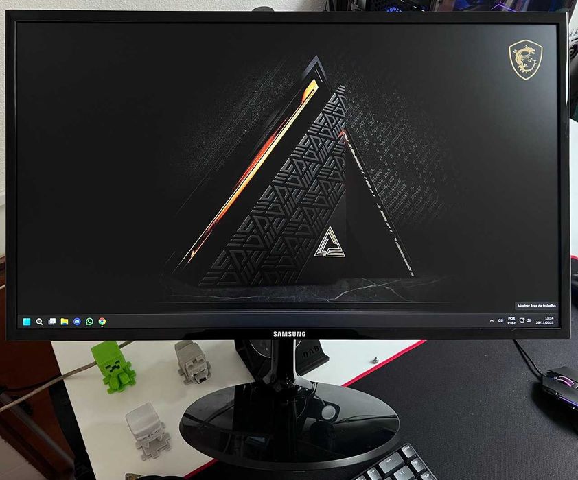 Vendo Torre com Monitor