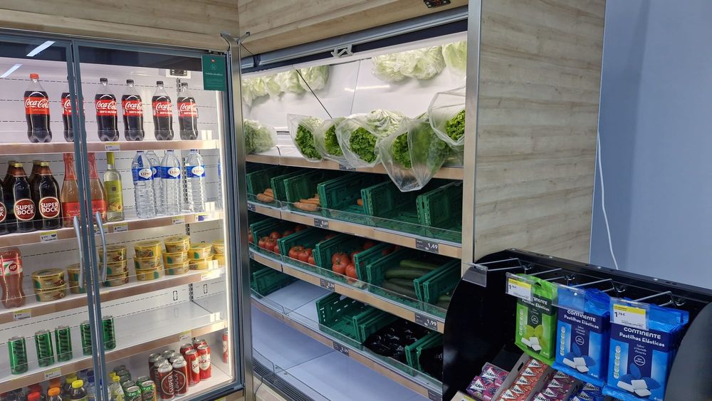 Estantaria e equipamentos de loja mini mercado