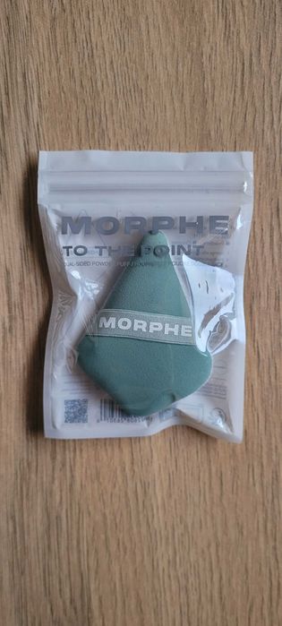 Morphe To the Point gąbka gąbeczka puszek do makijażu