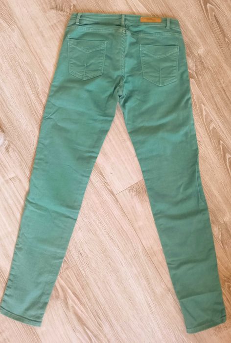 Spodnie Zara rozm. 38