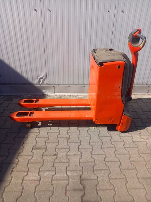 Wózek paletowy elektryczny linde T16