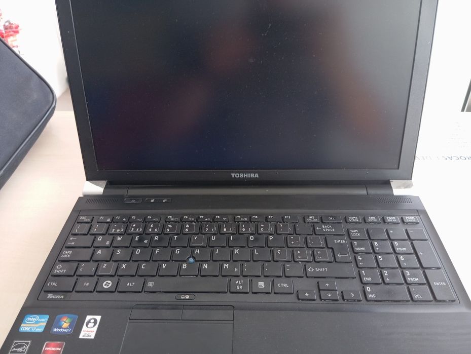Computador portátil Toshiba Tecra